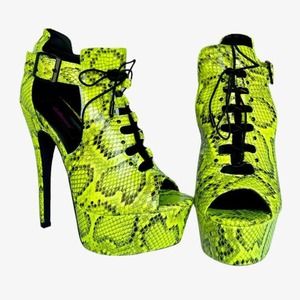 💎✨NEW IN BOX✨💎 DOLLHOUSE Metro lemon